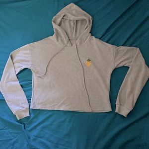 Grey cropped hoodie w/pineapple patch